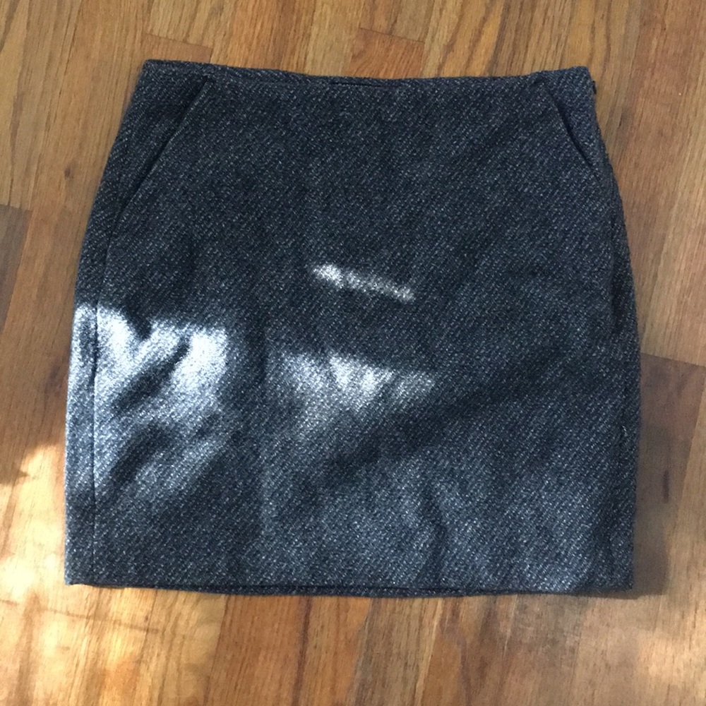 Banana republic Woven polyester and wool skirt